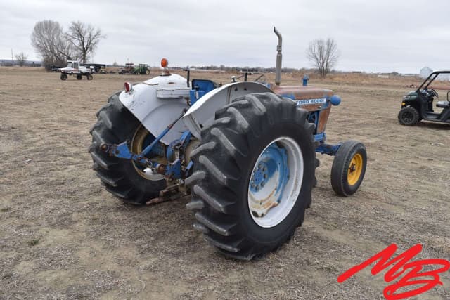 Image of Ford 4000 equipment image 4