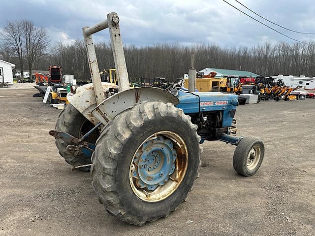 Image of Ford 4000 equipment image 4