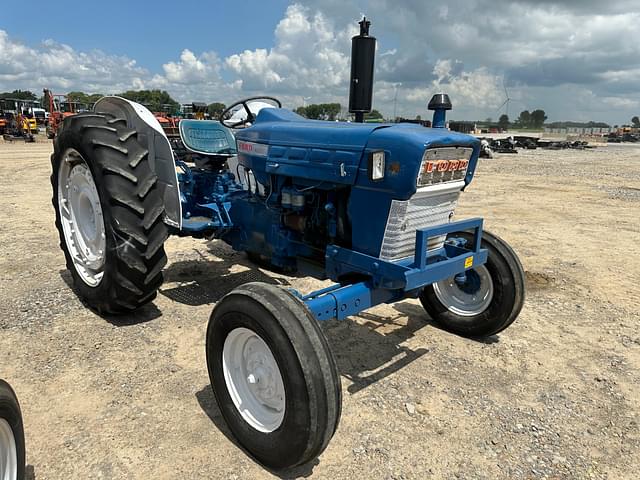 Image of Ford 4000 equipment image 1