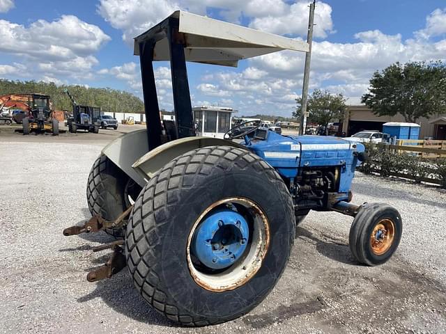 Image of Ford 4000 equipment image 3