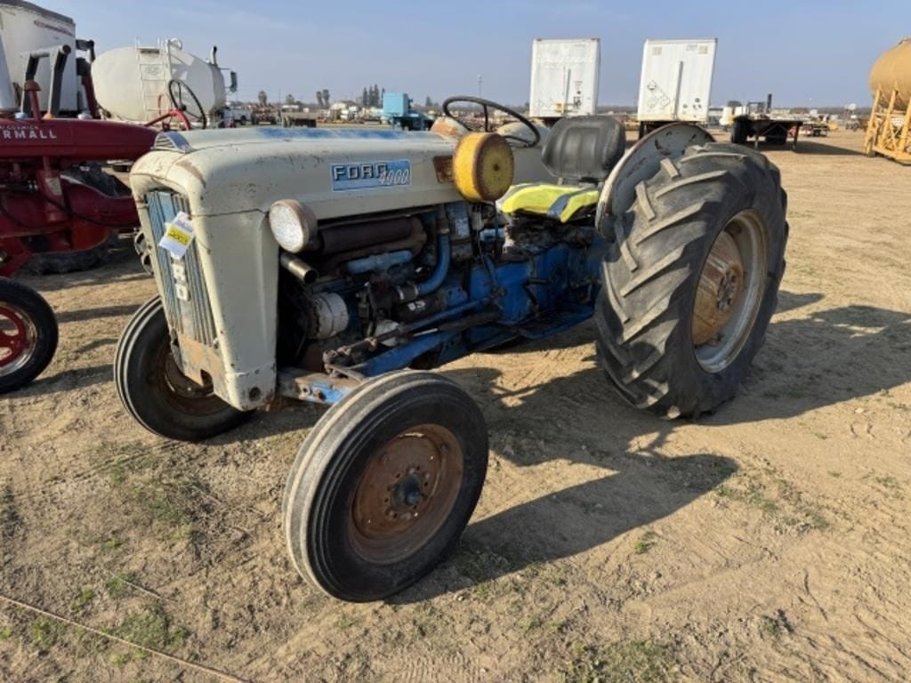 Ford 4000 Equipment Image0