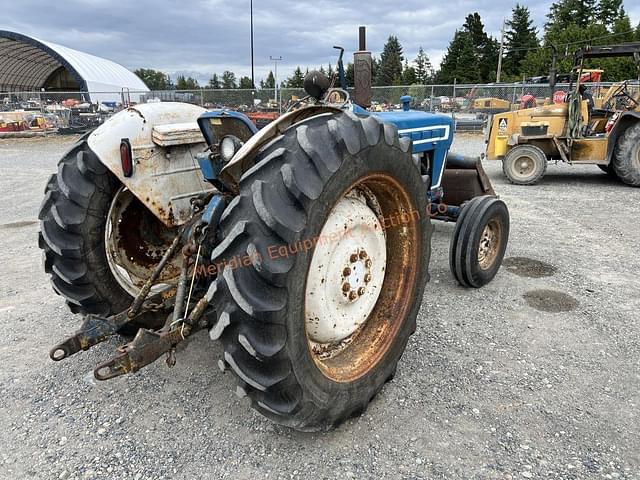 Image of Ford 4000 equipment image 4