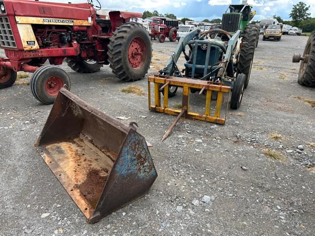 Image of Ford 4000 equipment image 2