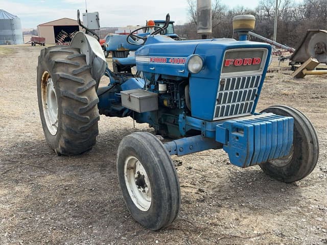 Image of Ford 4000 equipment image 4