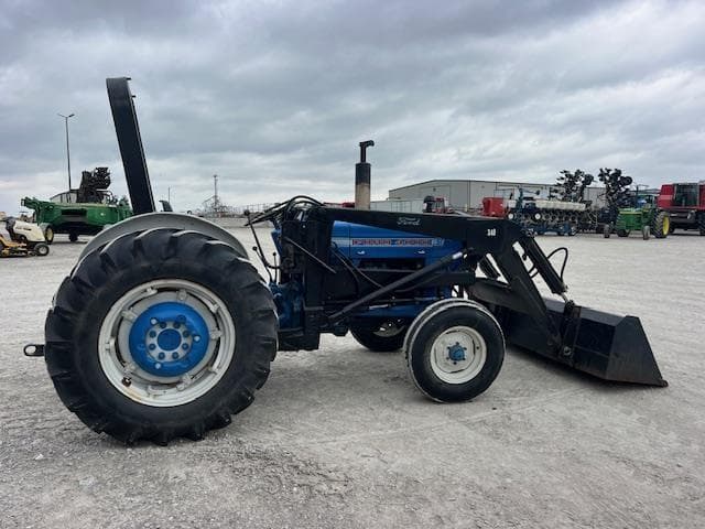 Image of Ford 4000SU equipment image 4