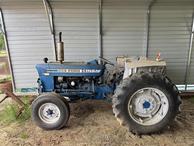 Image of Ford 4100 equipment image 1