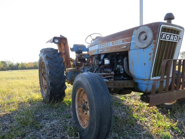 Image of Ford 4100 equipment image 3