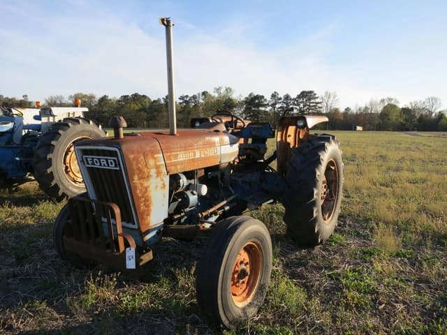 Image of Ford 4100 equipment image 1
