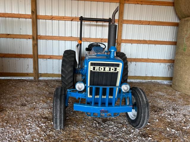 Image of Ford 4100 equipment image 3