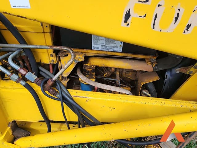 Image of Ford 420 equipment image 3