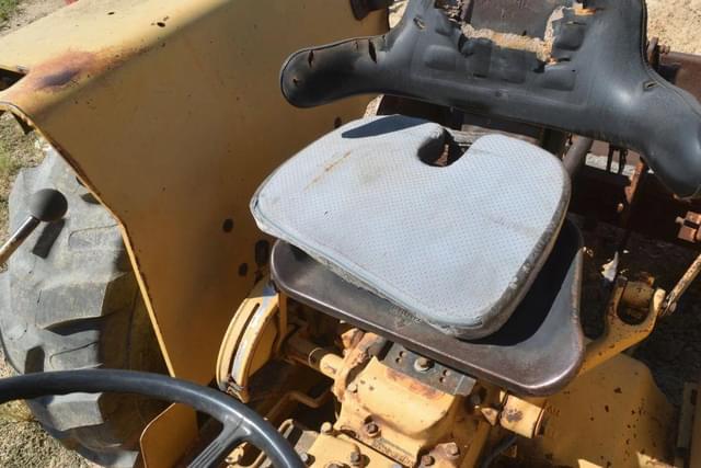 Image of Ford 445 equipment image 4