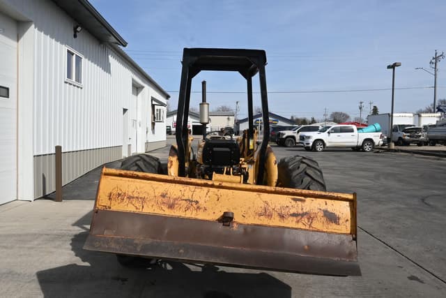 Image of Ford 445C equipment image 3