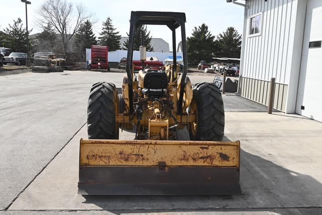 Image of Ford 445C equipment image 4