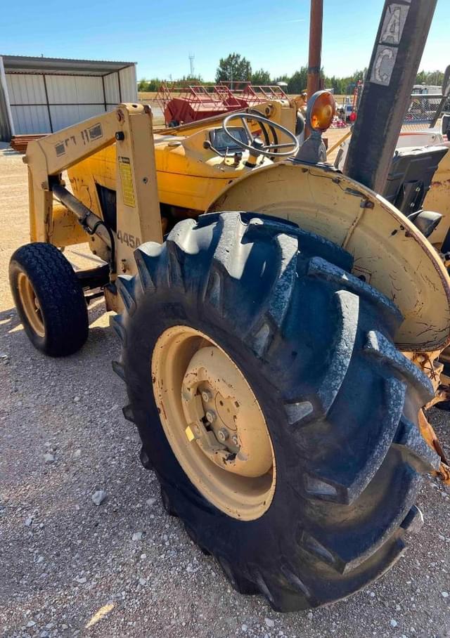Image of Ford 445A equipment image 3