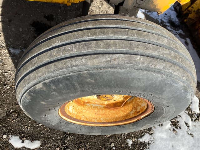 Image of Ford 4500 equipment image 4