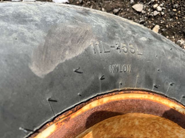 Image of Ford 4500 equipment image 1