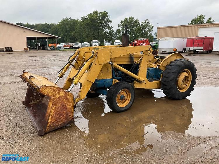 Ford 4500 Equipment Image0