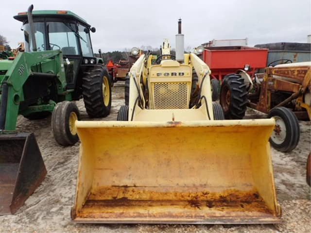 Image of Ford 4500 equipment image 2