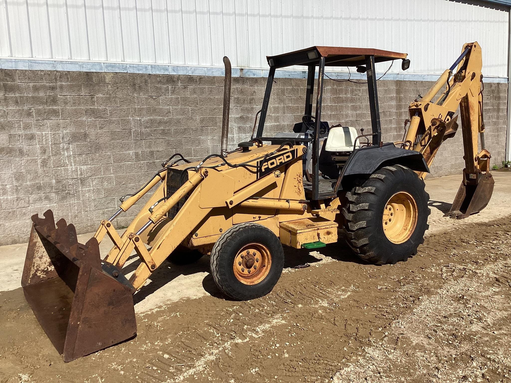 Ford 455C Equipment Image0