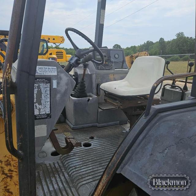 Image of Ford 455C equipment image 3
