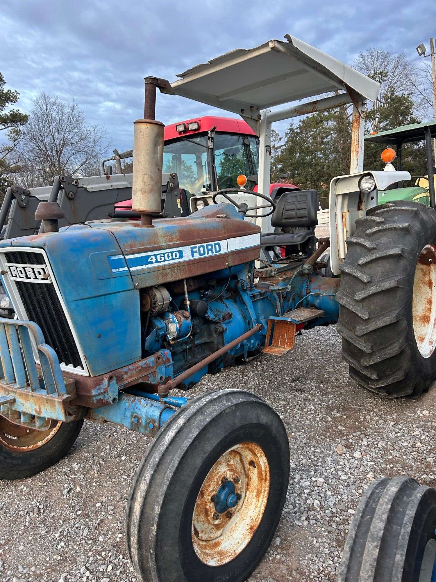 Ford 4600 Equipment Image0