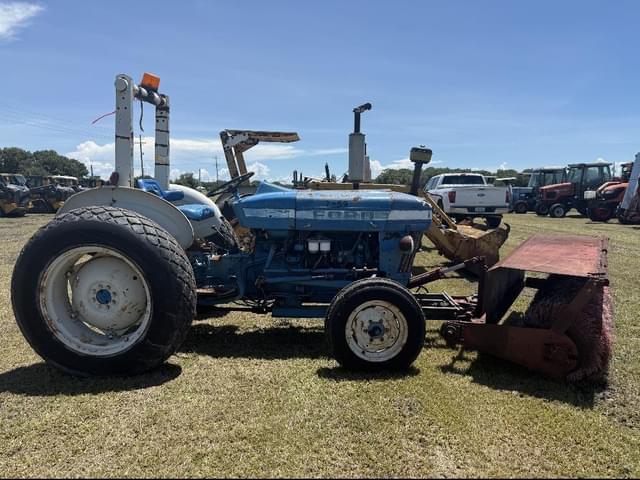 Image of Ford 4600 equipment image 2