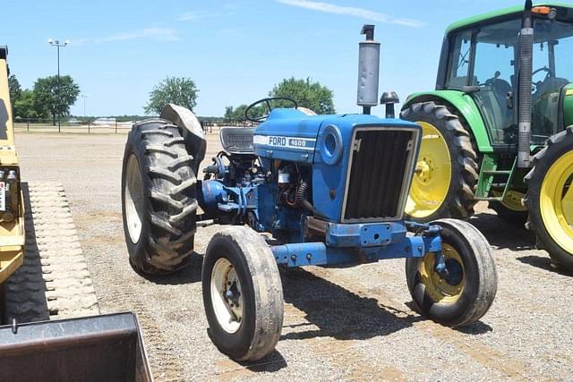 Image of Ford 4600 equipment image 3