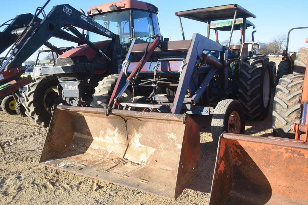 Ford 4600 Equipment Image0