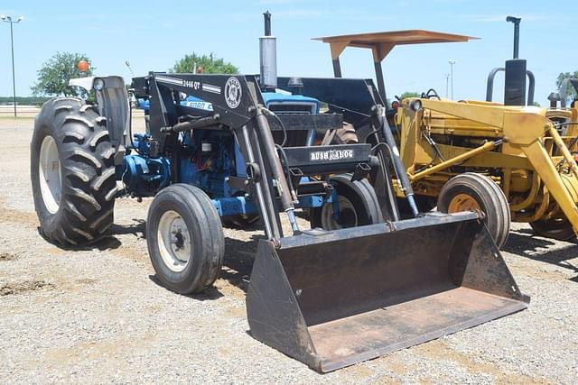 Image of Ford 4600 equipment image 3