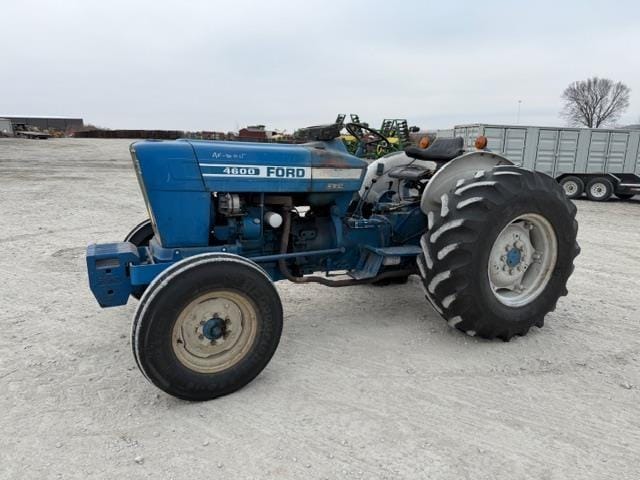 Ford 4600 Equipment Image0