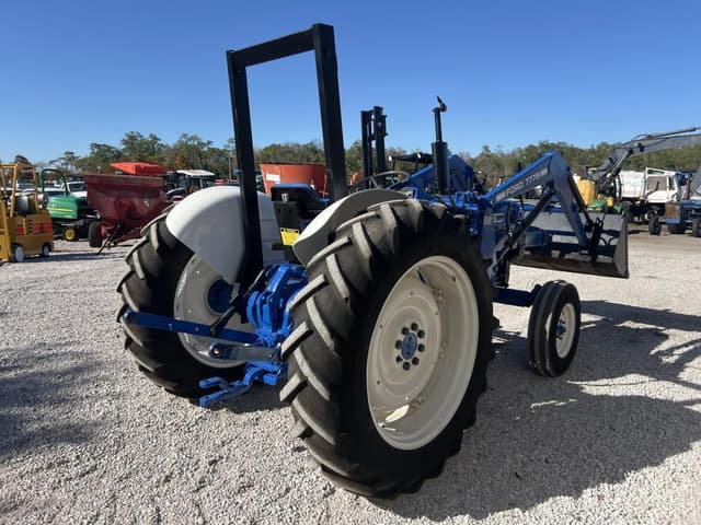 Image of Ford 4600 equipment image 3