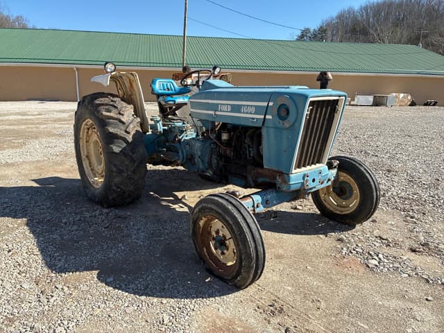 Image of Ford 4600 equipment image 2