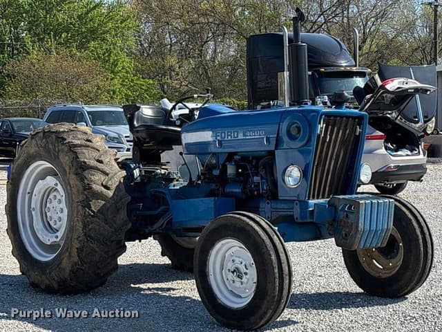 Image of Ford 4600 equipment image 2