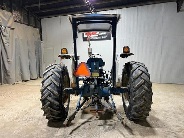 Image of Ford 4600 equipment image 3