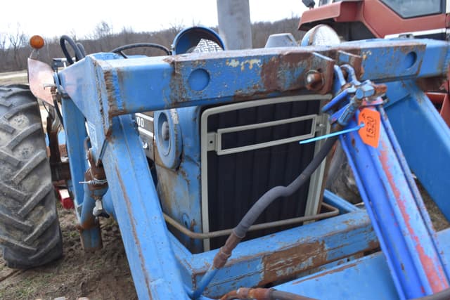 Image of Ford 4600 equipment image 4