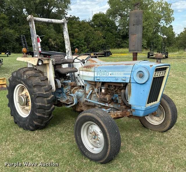 Image of Ford 4600 equipment image 2