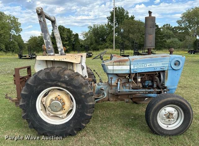 Image of Ford 4600 equipment image 3