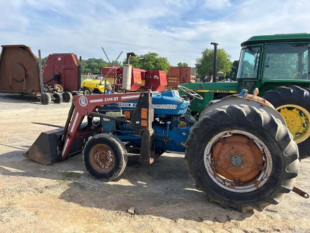 Image of Ford 4600 equipment image 2