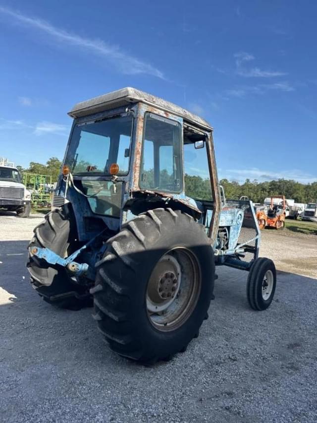 Image of Ford 4600 equipment image 3