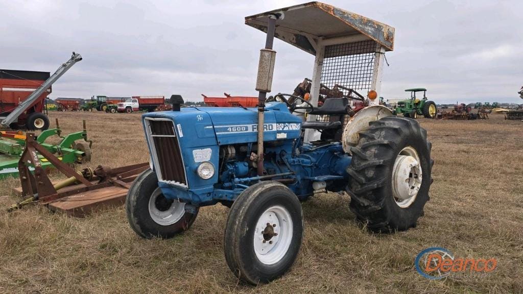 Ford 4600 Equipment Image0