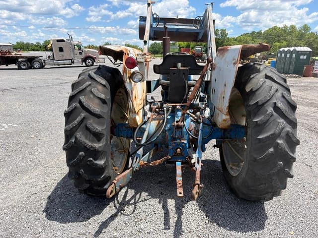 Image of Ford 4600 equipment image 4