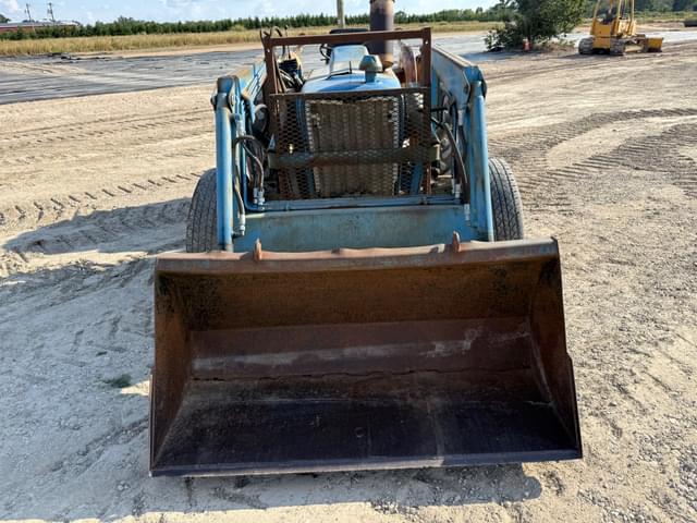 Image of Ford 4600 equipment image 2