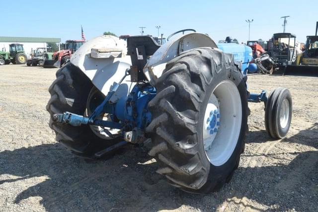 Image of Ford 4610 equipment image 2