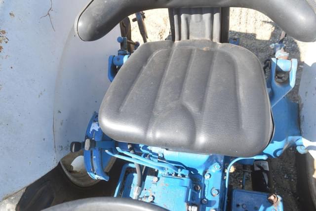 Image of Ford 4610 equipment image 4