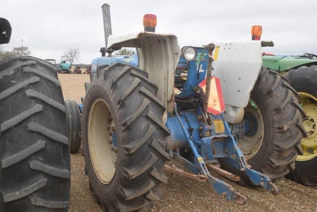 Image of Ford 4610 equipment image 1