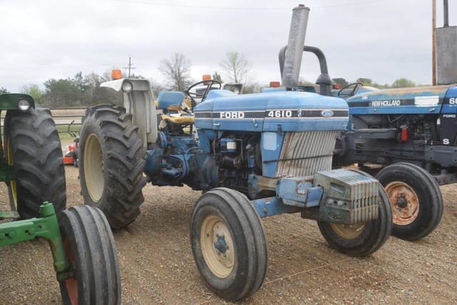 Image of Ford 4610 equipment image 3