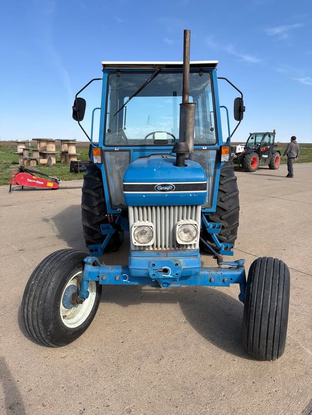 Image of Ford 4610 equipment image 1