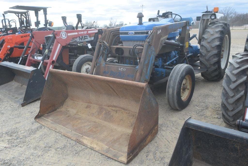Ford 4610 Equipment Image0