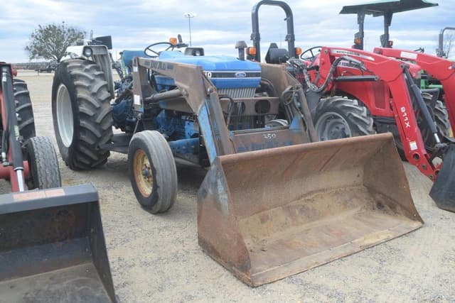 Image of Ford 4610 equipment image 3