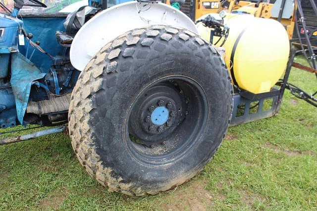 Image of Ford 4610 equipment image 2